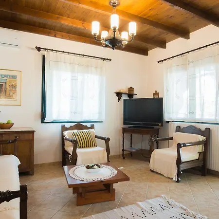 Pefka Holiday home *